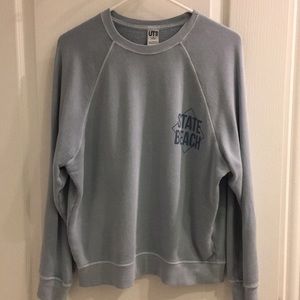 Uniqlo sweatershirt